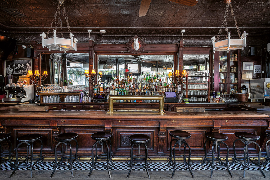 White Horse Tavern (Interior), 567 Hudson Street, West Village © James T. & Karla L. Murray, 2024